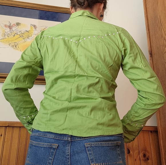Green Western-style Blouse - Picture 2 of 3